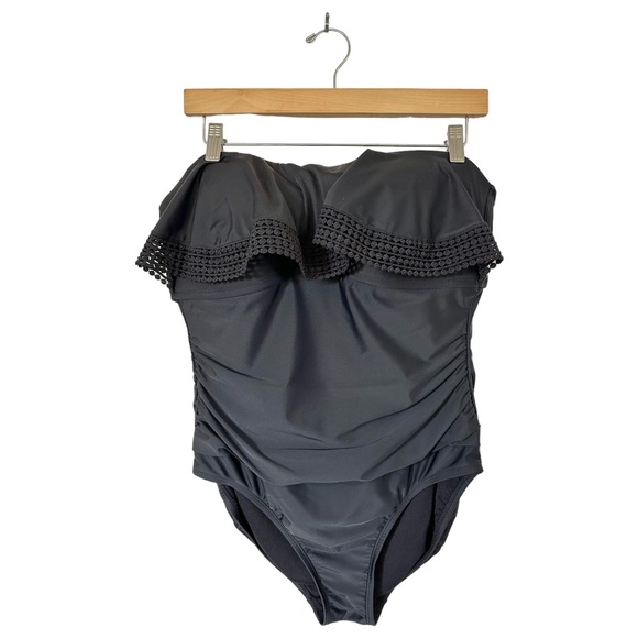 Kona Sol Women's Bandeau One Piece Strapless Swimsuit Ruffle Black Size Large - Picture 4 of 12